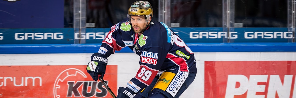 Zach Boychuk spielte zum ersten Mal im EHC-Dress.