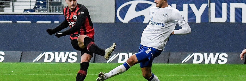 Luka Jovic traf beim ersten Spiel nach seiner Rückkehr aus Madrid sofort wieder für Eintracht und machte das 3:1 gegen Schalke.