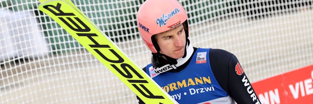 Karl Geiger erwischt in Innsbruck einen gebrauchten Tag, ist total bedient.