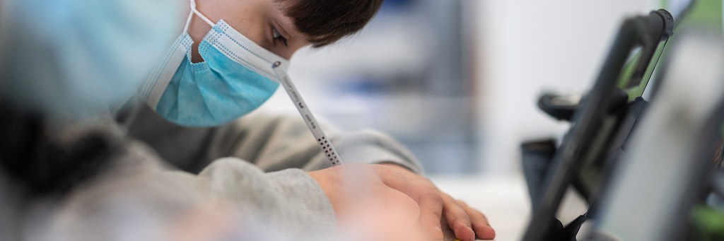 Eigentlich sollten die Kinder mit Tablets lernen. Doch diese Möglichkeit haben ihnen Kriminelle nun genommen.