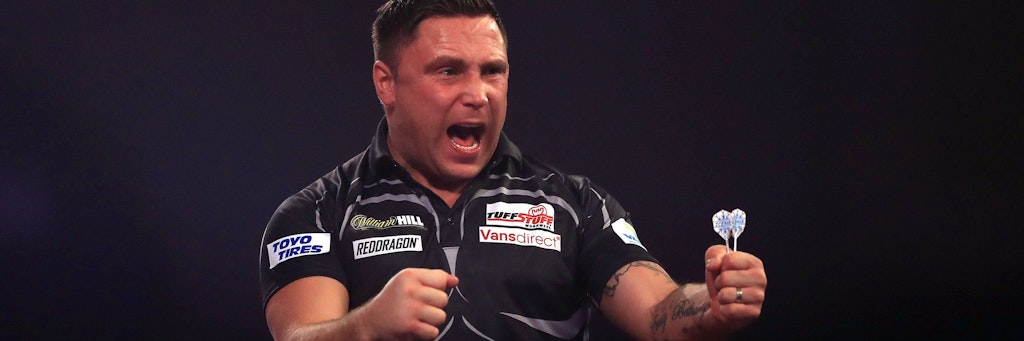 Gerwyn Price feiert seinen ersten WM-Titel.+