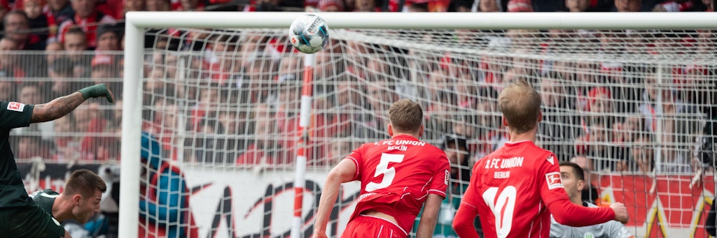 Marvin Friedrich (Nr. 5) erzielte im März des Vorjahres sein erstes Bundesligator für Union. Der Gegner hieß seinerzeit Wolfsburg. Und die Wölfe kommen am Sonnabend wieder nach Berlin ...