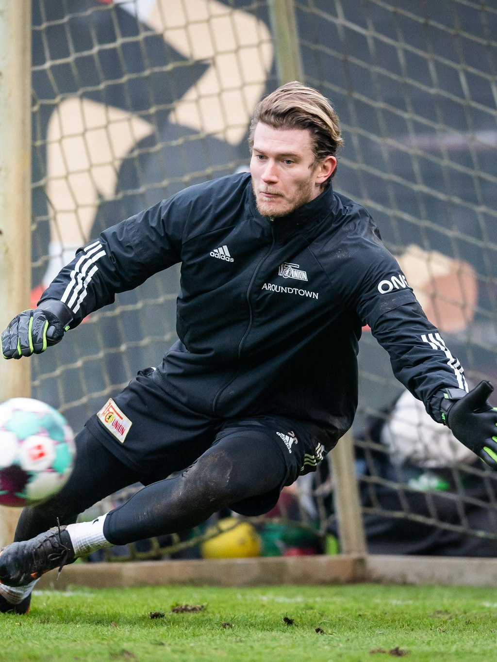 Die zweite Leihgabe der Reds, Loris Karius, gibt weiter Gas im Training und hofft darauf, in 2021 noch einmal eine Chance zu bekommen. 
