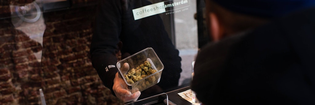 Nur Einwohner der Niederlande sollen mit einem Pass Zugang zu Coffeeshops bekommen.