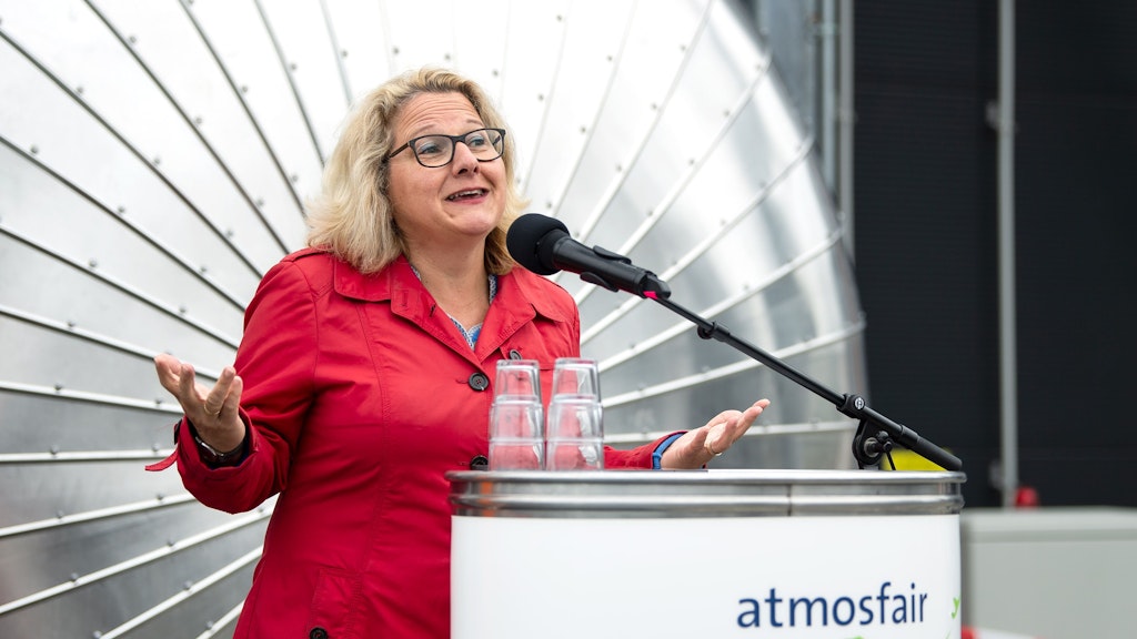 Bundesumweltministerin Svenja Schulze (SPD) bei der Eröffnung der Anlage im Emsland.