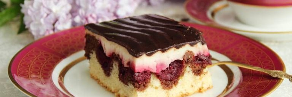 Donauwelle, das ist Buttercreme, Kirschen, Kuchen und Schokolade – was will man mehr.