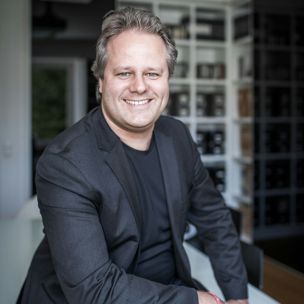 Matthias Röder, Direktor des Karajan-Instituts (Salzburg), der das KI-Team geleitet hat, das eine 10. Sinfonie nach Beethoven geschaffen hat.