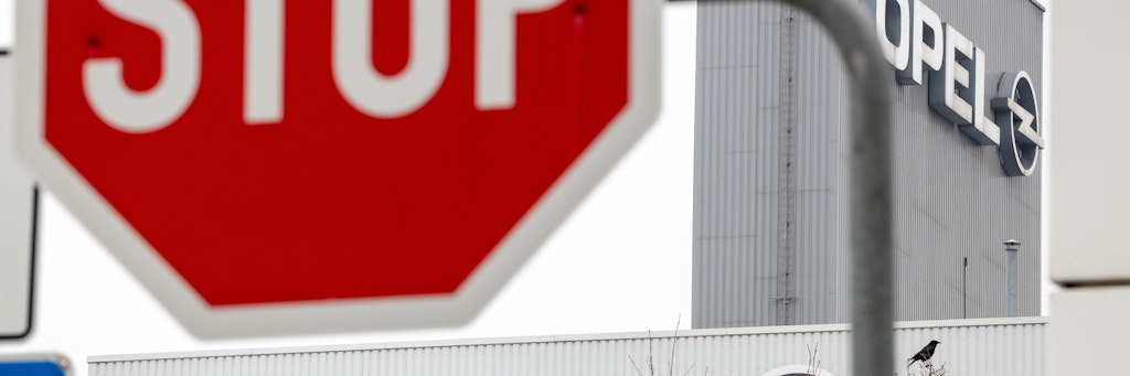 Das Opel-Werk in Eisenach arbeitet nicht: Der Teile-Nachschub stockt.
