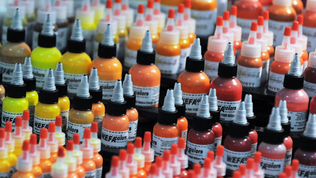 Viele Tattoo-Farben stellen laut EU eine Gesundheitsgefahr dar.