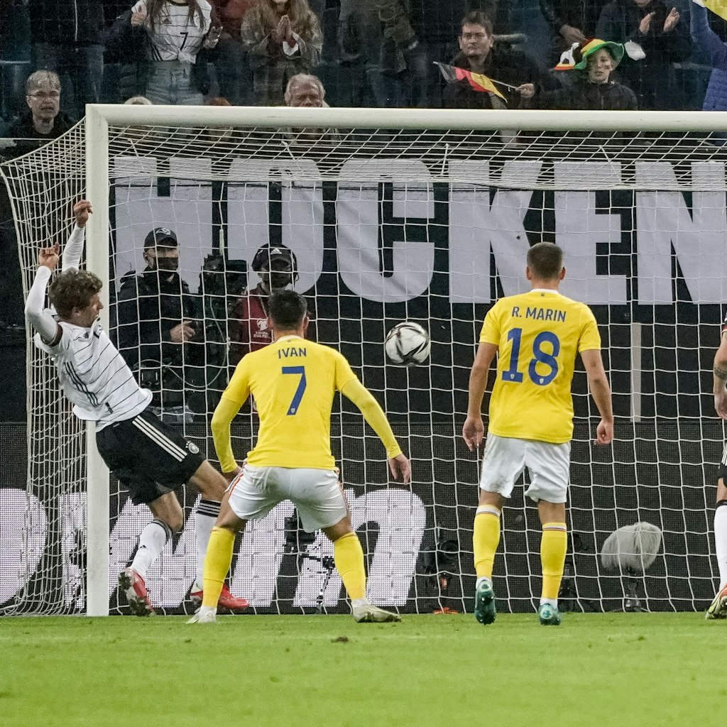 Ein typischer Müller! Spitzbübisch abgestaubt zum 2:1.