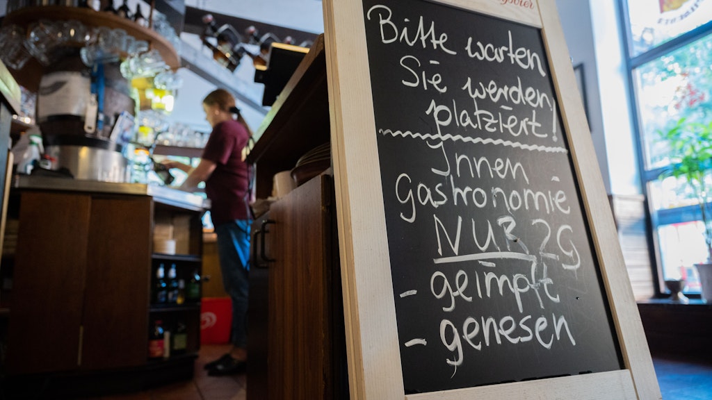 In Berlin sind am Sonntag einige neue Corona-Regeln in Kraft getreten.