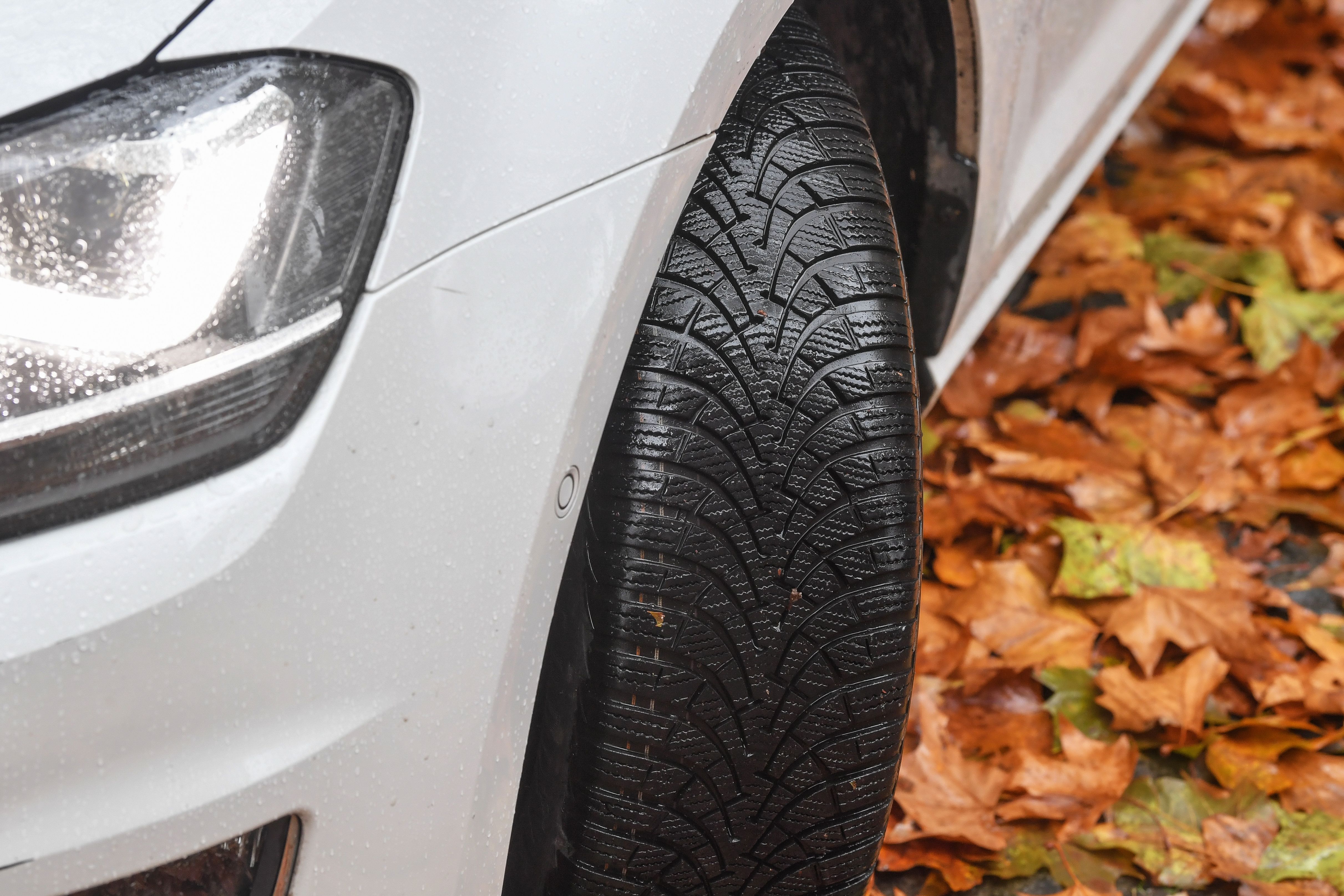 Zeit Für Den Wechsel! Ab Oktober Gehören Winterreifen Ans Auto