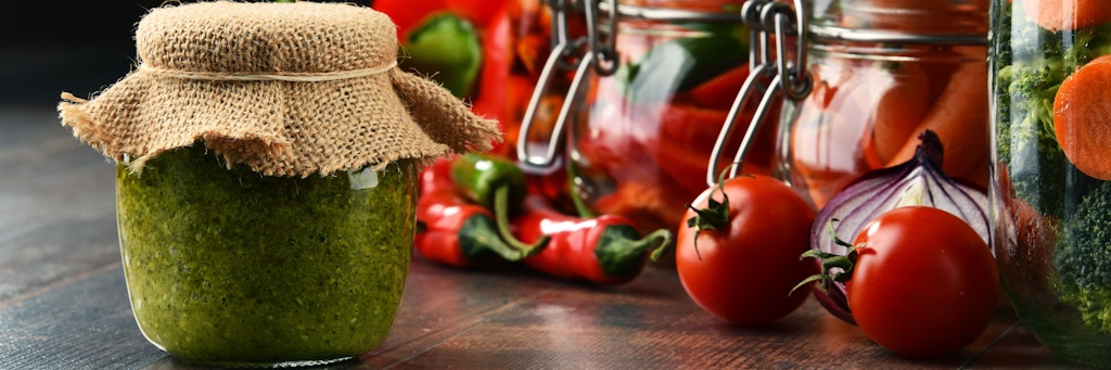 Brokkoli-Pesto schmeckt besonders gut zu Nudeln, Geflügel oder als Brotaufstrich.