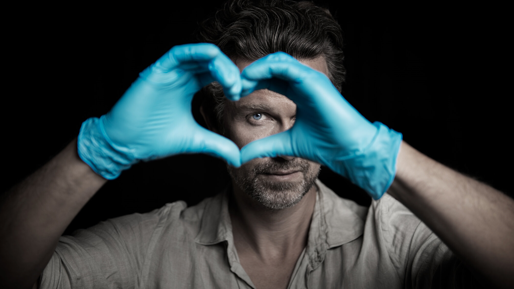 Wayne Carpendale hat fürs fernsehen ein Praktikum im Helios-Klinikum Buch gemacht.