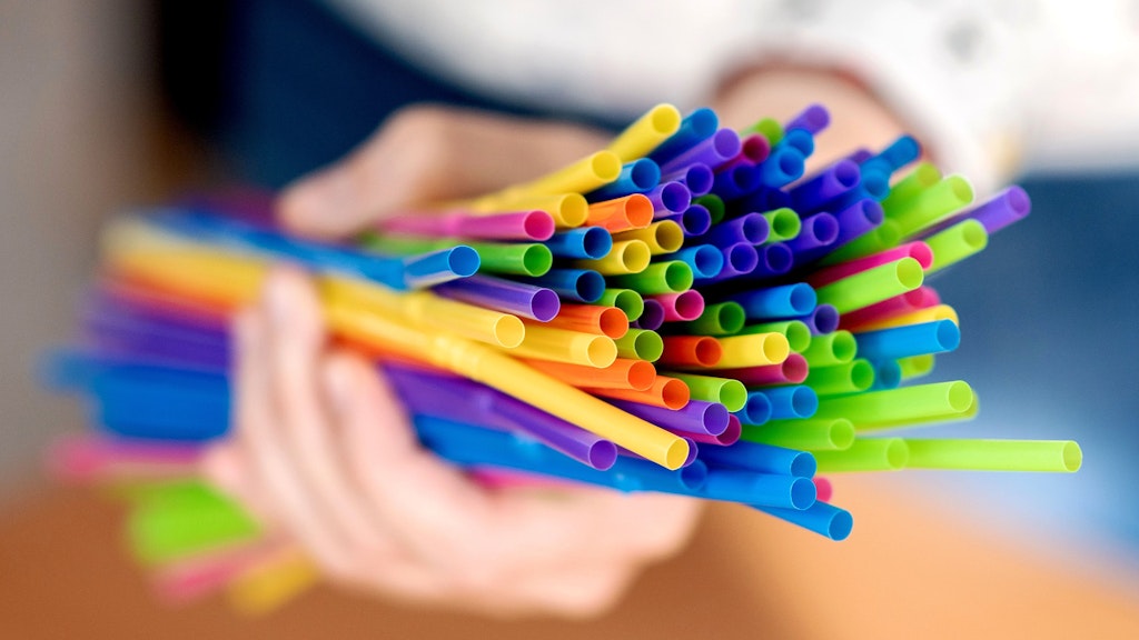 Plastikstrohhalme ade! Ab dem 3. Juli fallen diese Halme unter das europaweite Verkaufsverbot von Einweg-Kunststoffartikeln.