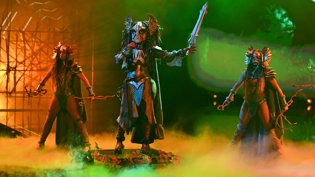 Die Heldin überzeugte bei „The Masked Singer“ mit einer mystischen Performance.