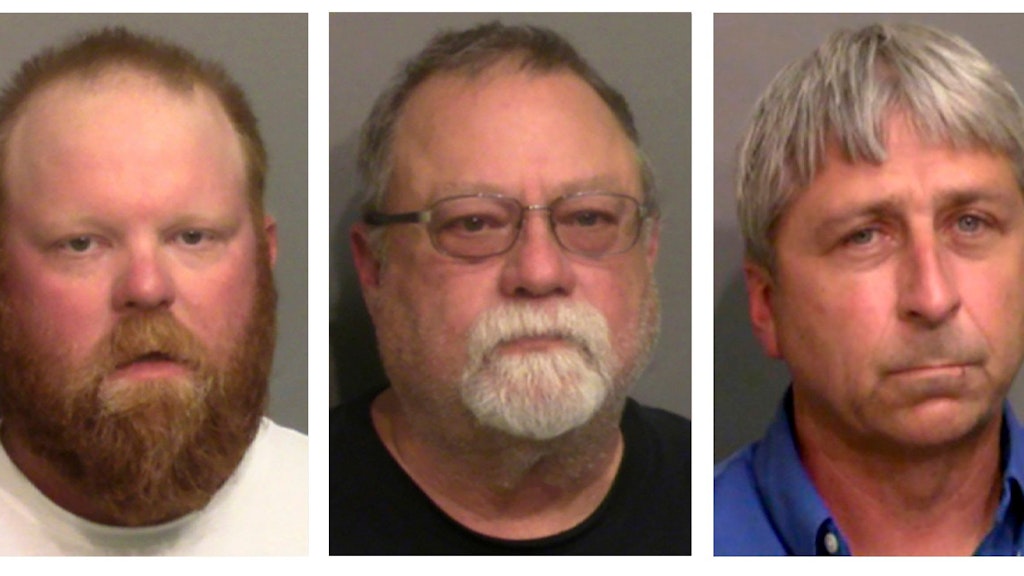 Travis McMichael, Gregory McMichael und William „Roddie“ Bryan Jr. müssen sich jetzt vor Gericht verantworten. 
