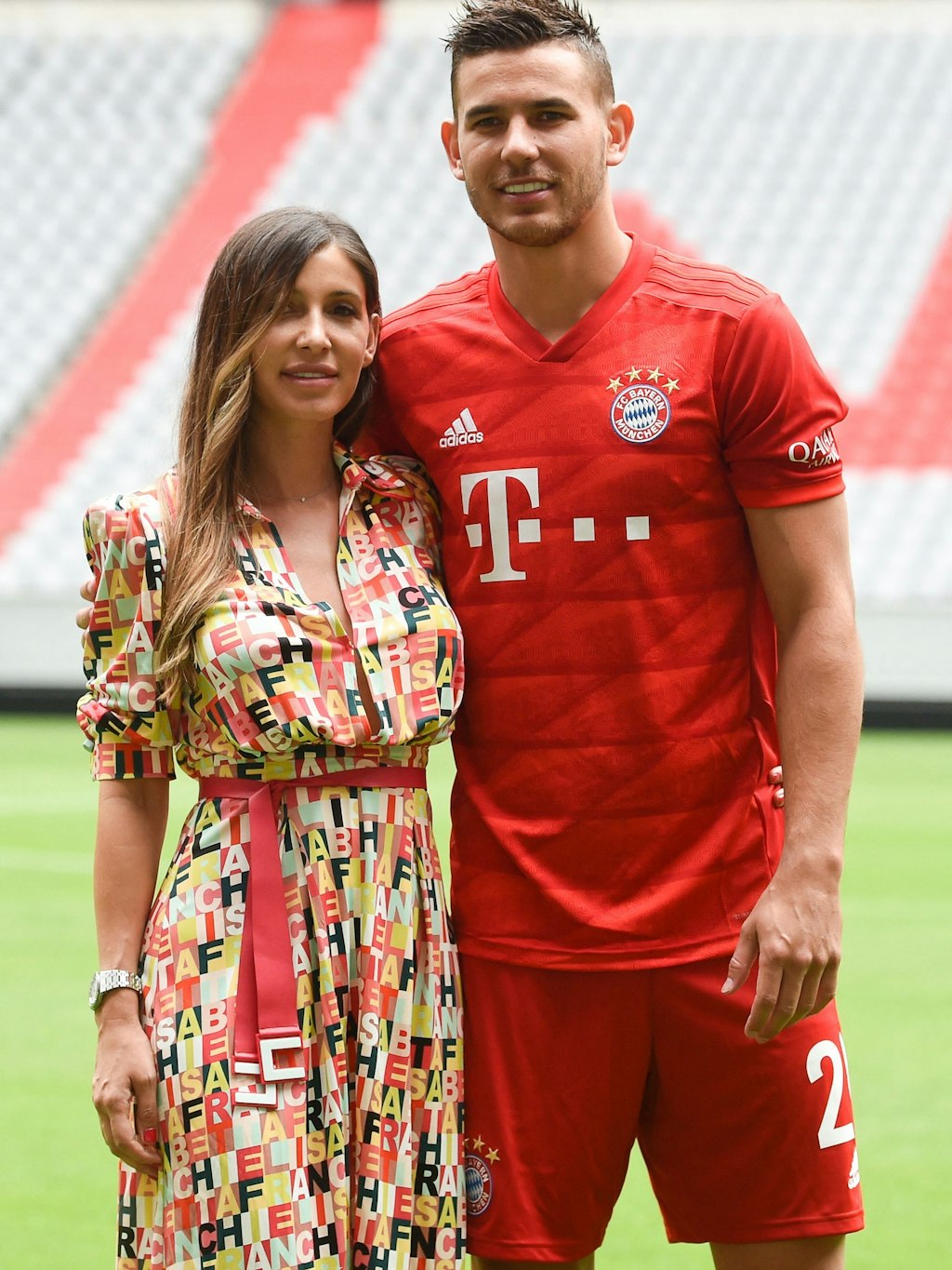 Lucas Hernandez und Amelia Llorente sind heute verheiratet und haben einen gemeinsamen Sohn. 