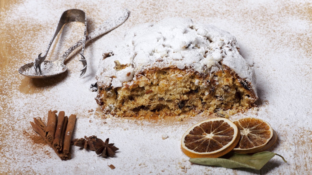 Selbst gebackener und mit Liebe gemachter Weihnachtsstollen schmeckt viel besser als gekaufter.