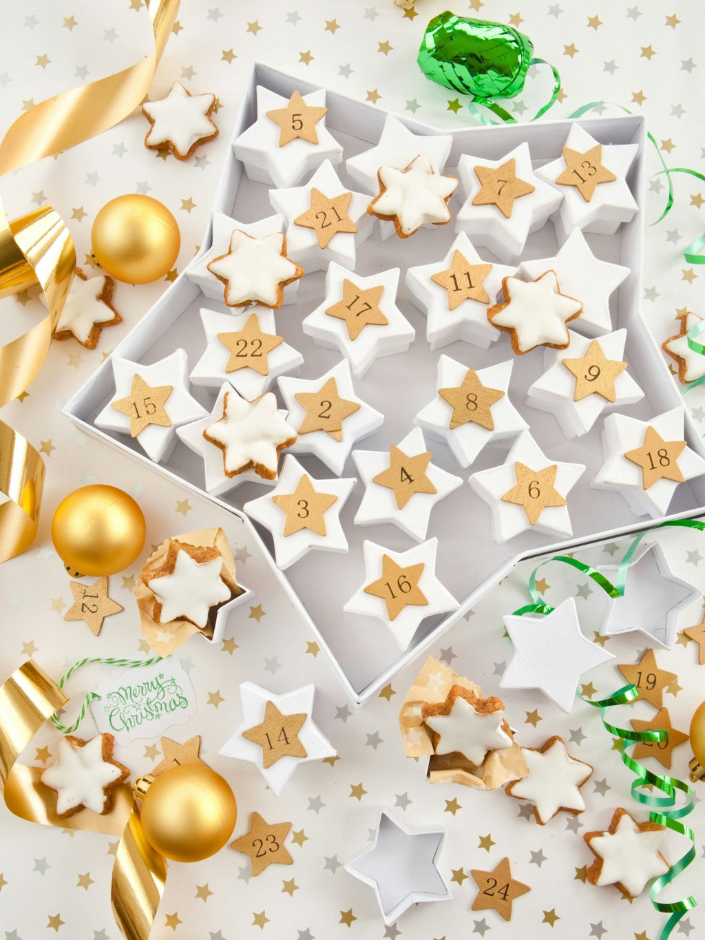 Adventskalender basteln ist ein Trend – und die selbstgemachten Adventskalender lassen sich hübsch präsentieren.