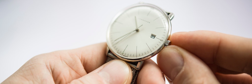 Läuft sie noch? Viele legen ihre Armbanduhr nur selten an - und lassen sie im Schrank liegen.