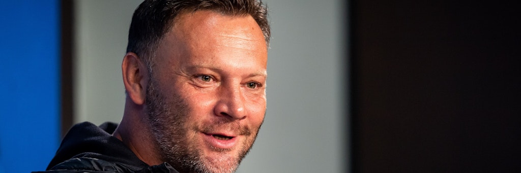 Herthas Trainer Pal Dardai reist mit Humor und Optimismus nach Hoffenheim.