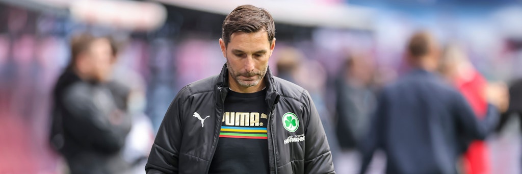 Fürths Trainer Stefan Leitl verkündete Freitag die Hiobsbotschaft.