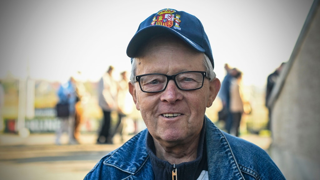 Achim aus Lichtenberg fuhr früher Taxi. Heute ist der 88-Jährige geduldiger Ostpro-Begleiter seiner Frau. <br>
