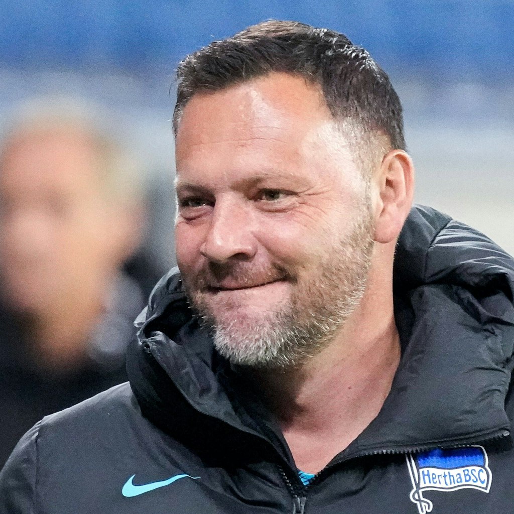 Herthas Pal Dardai freut sich diebisch auf das Pokalderby.