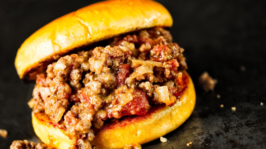 Wie bei Klassikern üblich gibt es auch beim Sloppy Joe zahlreiche Rezepte.