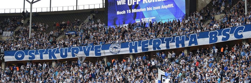 Am Sonntag gegen Leverkusen wird die Ostkurve im Olympiastadion für Hertha-Fans erstmals in dieser Saison geöffnet. Das bekannte Banner wird wohl weiterhin fehlen. 