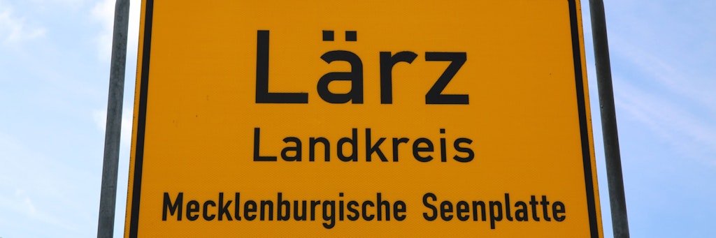 Die brutale Misshandlung spielte sich in Lärz an der Mecklenburgischen Seenplatte ab.