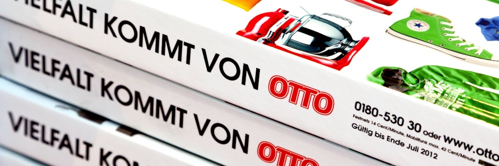 Das waren noch Zeiten, als Kundinnen und Kunden aus dem Otto-Katalog bestellten: Der Konzern macht seine Umsätze längst im Internet.