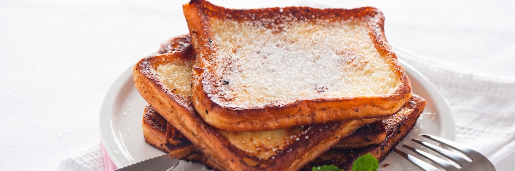 Arme Ritter oder French Toasts sind das perfekte Frühstück für Leute, die es lieber süß mögen.