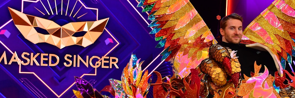 Samuel Koch steckte bei „The Masked Singer“ im Phönix-Kostüm - und würde enthüllt, während „Wetten, dass..?“ lief.