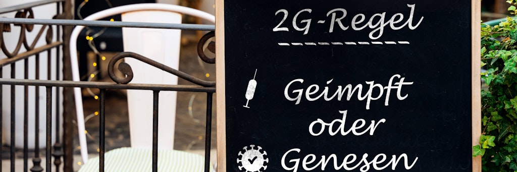Das kann bald in Berlin die Regel sein: Nur noch Geimpfte und Genesene kommen ins Restaurant.