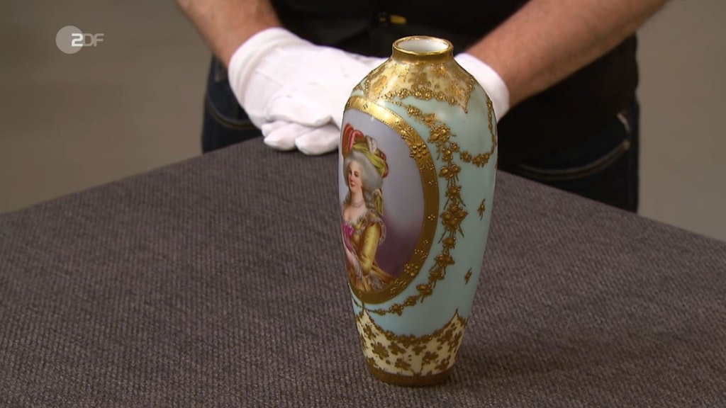 Diese prunkvolle Vase sucht einen neuen Besitzer bei „Bares für Rares“.