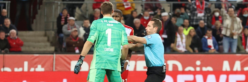 Union-Keeper Andreas Luthe platzte bei der Rumhampelei von Kölns Stürmer Anthony Modeste kurzzeitig der Kragen. 