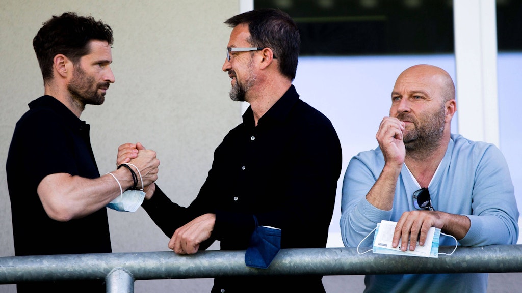 Haben im Sommer gut gearbeitet: Hertha-Sportdirektor Arne Friedrich, Sportchef Fredi Bobic und der neue Kaderplaner Dirk Dufner (v.l.). 