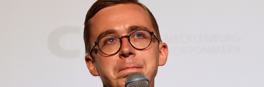 Der CDU-Bundestagsabgeordnete Philipp Amthor (Archivfoto) soll seinen Führerschein für einen Monat abgeben. Grund: Er war viel zu schnell mit dem Auto unterwegs. +++ dpa-Bildfunk +++