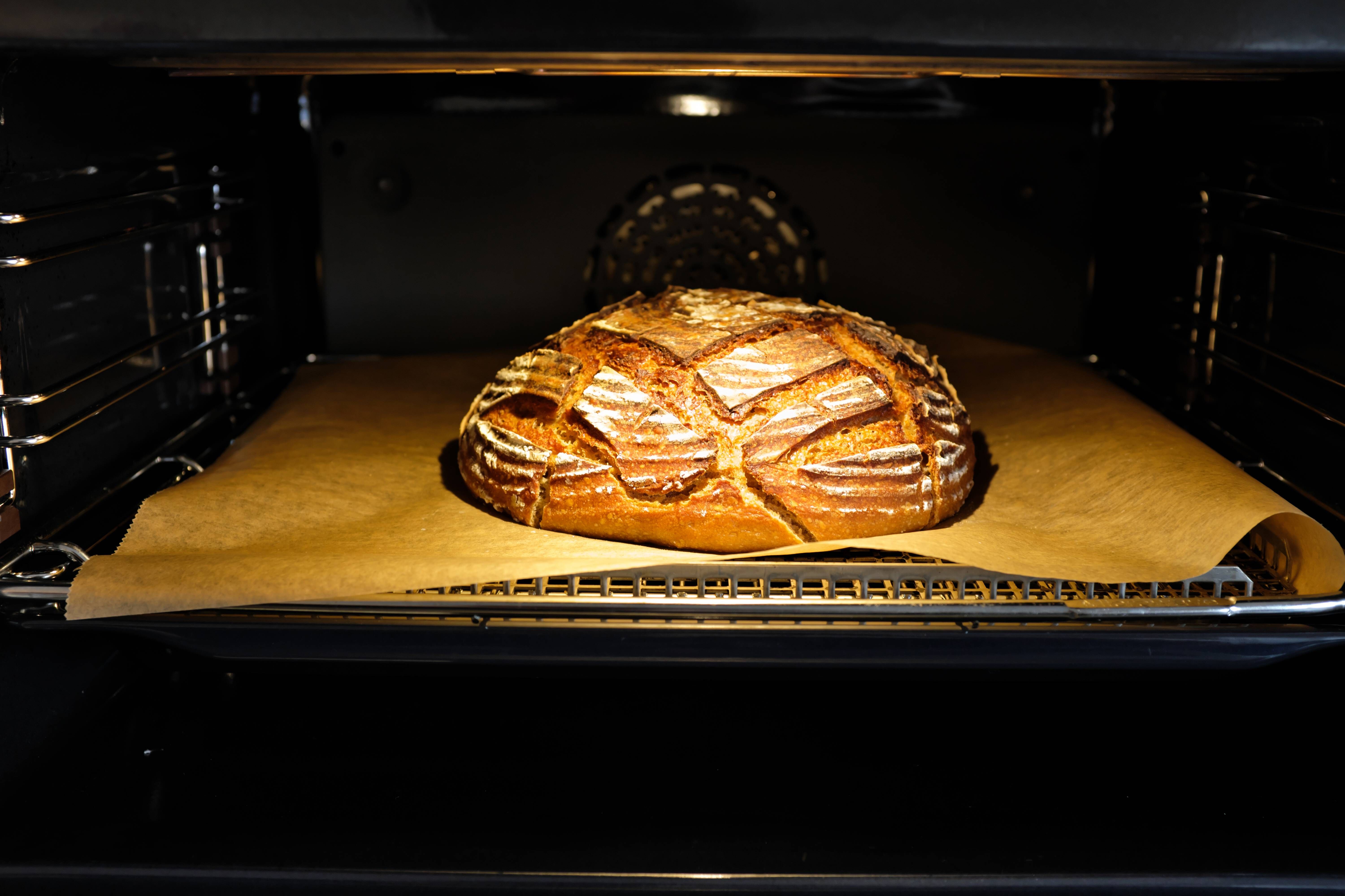 Brot Backen Leicht Gemacht: Rezept Für Leckeres Bauernbrot! So Gelingt ...