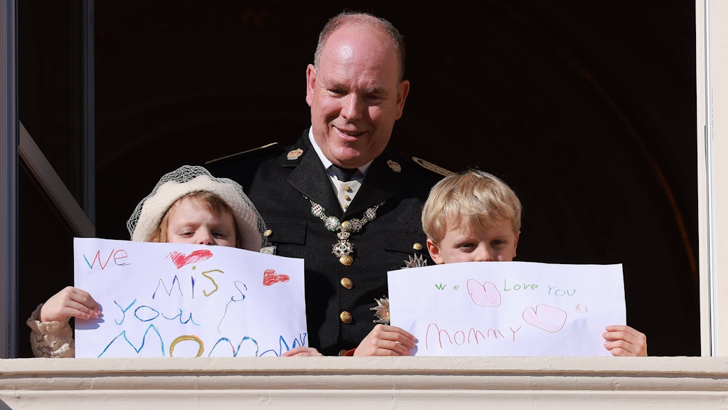 Fürst Albert und die Kinder Jacques und Gabriella sendeten liebevolle Grüße an Charlene. 