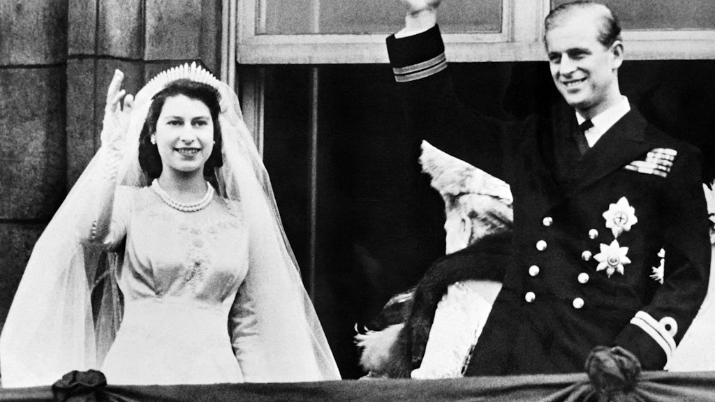 Königin Elizabeth II. und Prinz Philip bei ihrer Hochzeit am 20. November 1947.