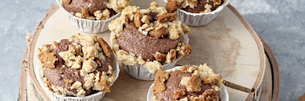Lebkuchenmuffins mit Spekulatiusstreuseln versetzen einen ganz schnell in Weihnachtslaune. 