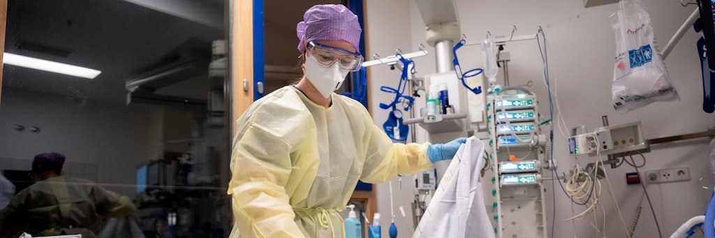 Krankenpflegerin Meryl Meister hat einen sehr harten Berufsalltag während der Corona-Pandemie. 