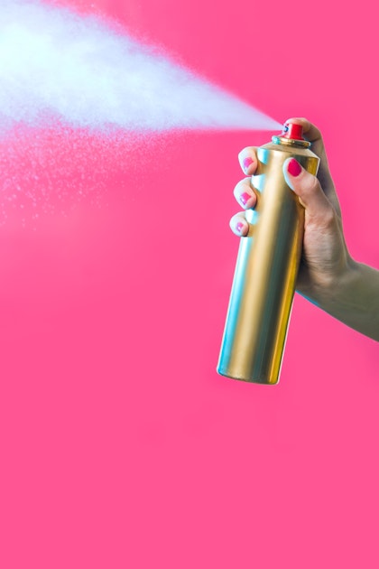 18Jährige verursacht durch DeoSpray eine MegaExplosion und DAS ist