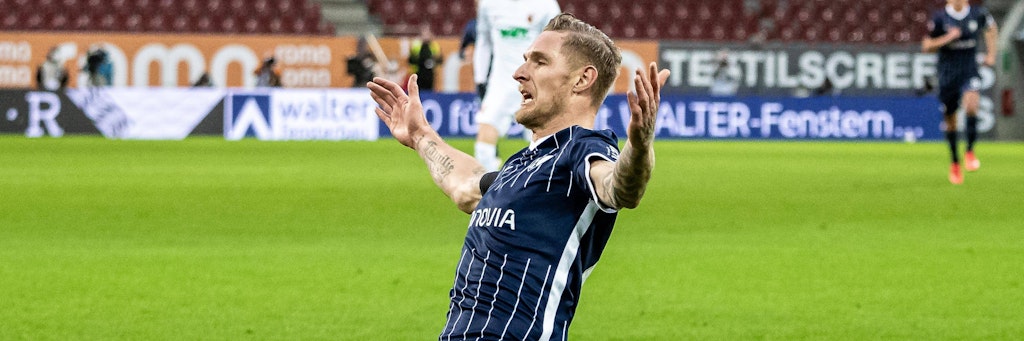 Sebastian Polter jubelt über seinen Doppelpack für den VfL Bochum beim 3:2 in Augsburg