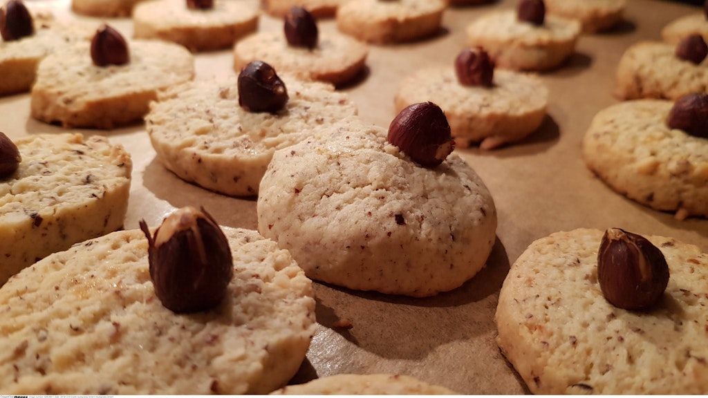 Nüsse sind gesund und nicht nur in Plätzchen richtig lecker.