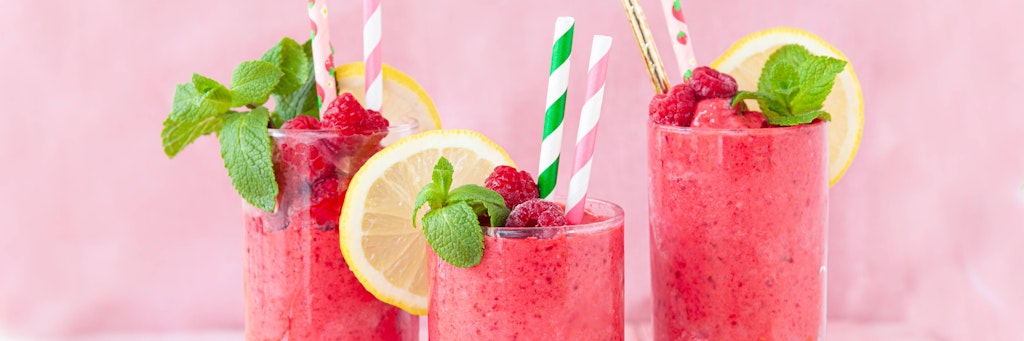 Den leckeren Rosenkohl-Himbeer-Smoothie können Sie auch gerne noch mit Minze oder einer Zitronenscheibe garnieren.