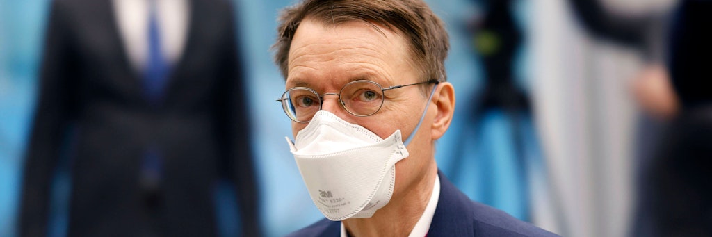 Der neue Gesundheitsminister Karl Lauterbach (SPD) pocht auf Auffrischungsimpfungen.
